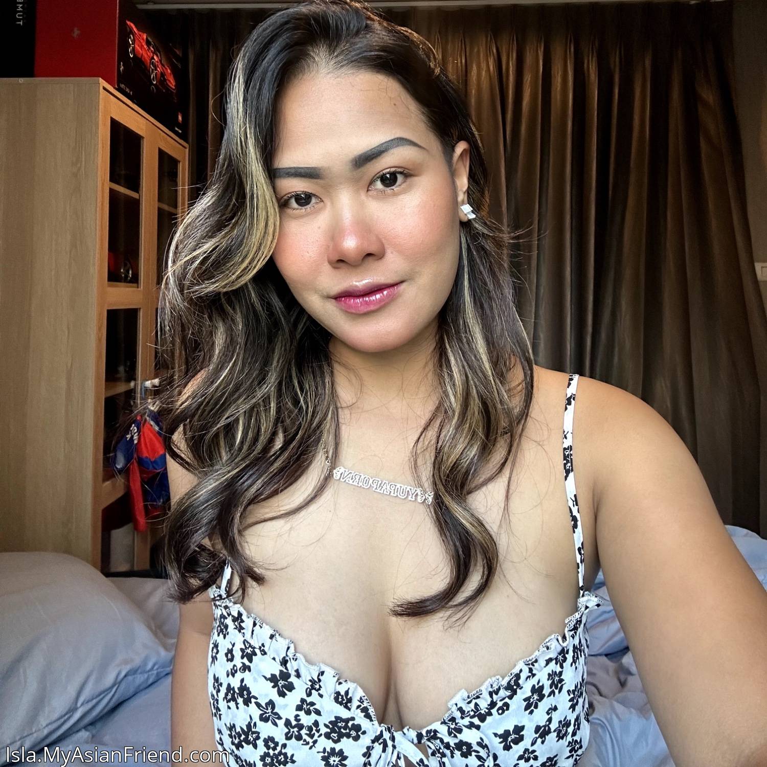 Welcome Isla Tattooed Thai Girl from Bangkok